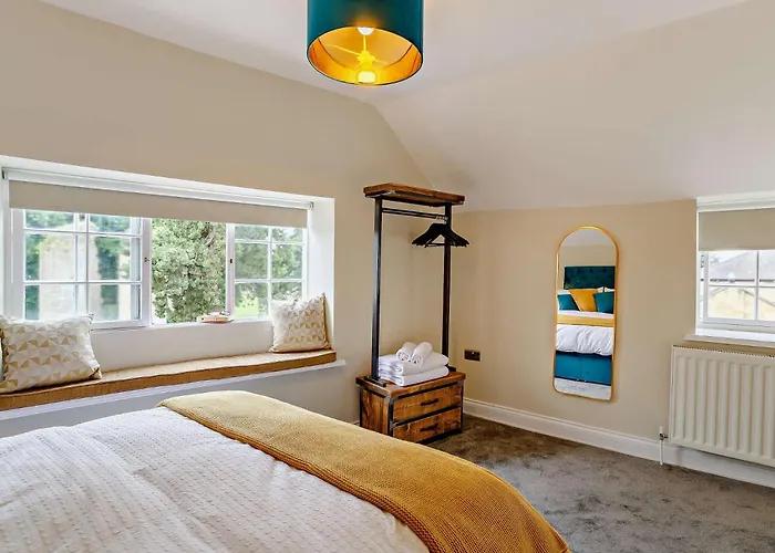 2 Bed In 92533 Holiday home