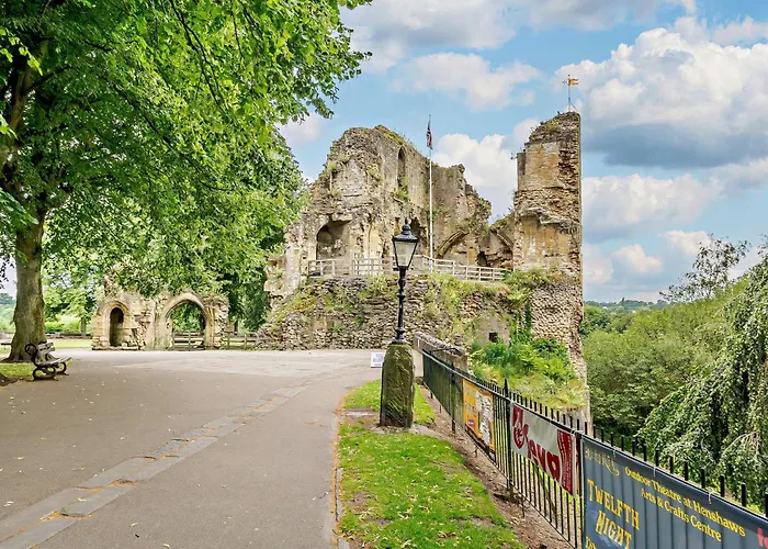 2 Bed In 92533 Holiday home *